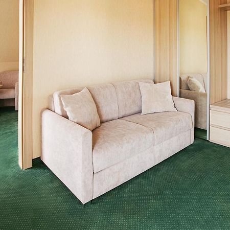 ياستارنيا Villa Cannes المظهر الخارجي الصورة